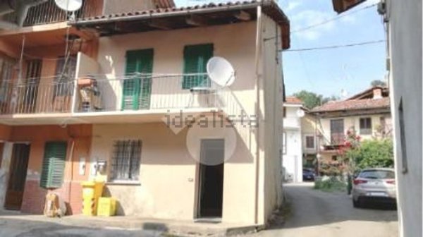 casa semindipendente in vendita a Viverone