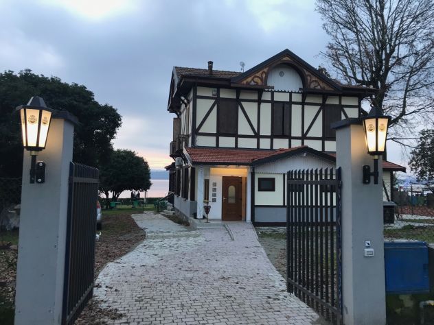 negozio in vendita a Viverone