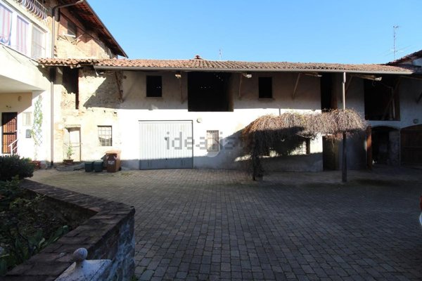 casa semindipendente in vendita a Viverone