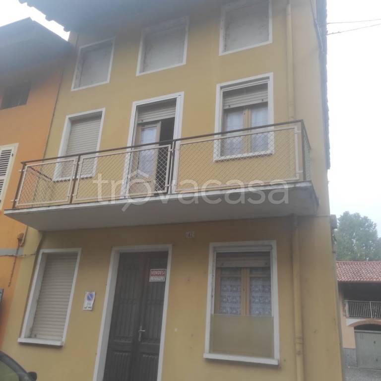 casa indipendente in vendita a Viverone