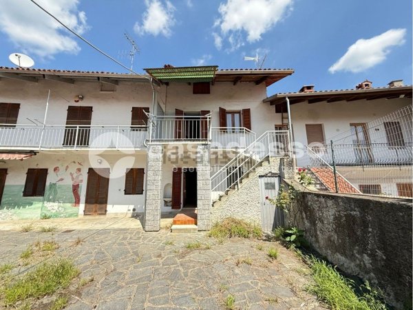 casa indipendente in vendita a Viverone