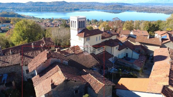 casa semindipendente in vendita a Viverone in zona Bertignano
