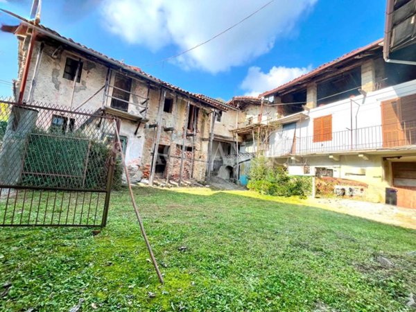 casa indipendente in vendita a Viverone in zona Bertignano