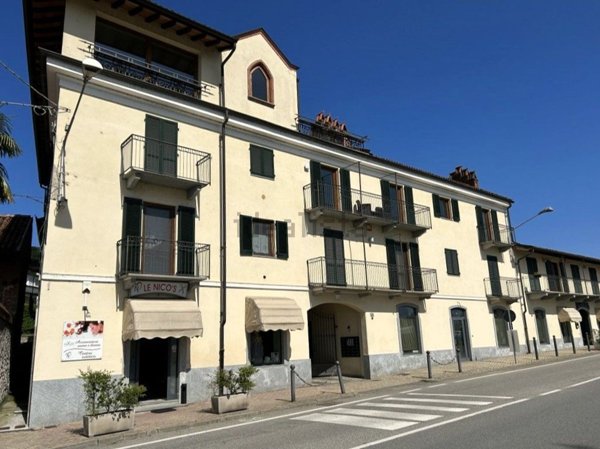 locale commerciale in vendita a Viverone