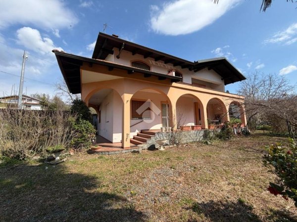 casa indipendente in vendita a Viverone