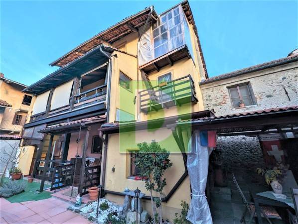 casa indipendente in vendita a Viverone