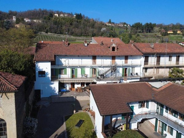 casa indipendente in vendita a Viverone