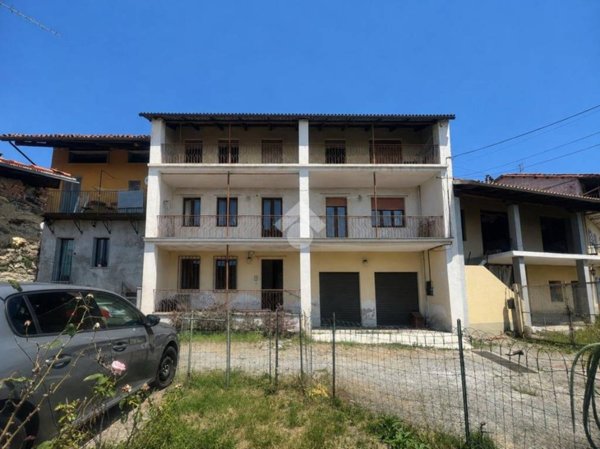 casa indipendente in vendita a Viverone in zona Bertignano
