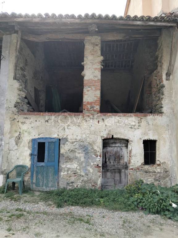 casa indipendente in vendita a Viverone in zona Masseria