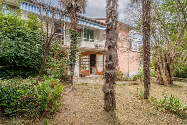 casa indipendente in vendita a Viverone