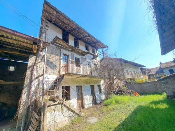 casa indipendente in vendita a Zimone