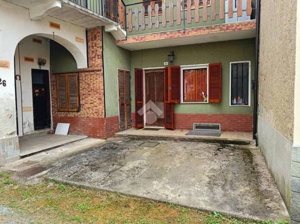 casa indipendente in vendita a Zimone