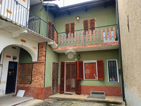 casa indipendente in vendita a Zimone