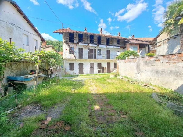 casa indipendente in vendita a Zimone