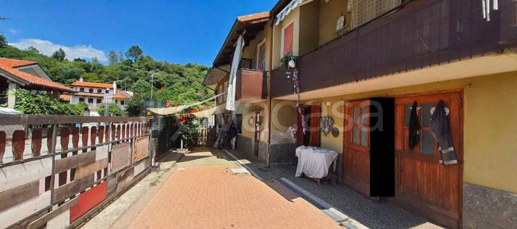 casa indipendente in vendita a Zimone