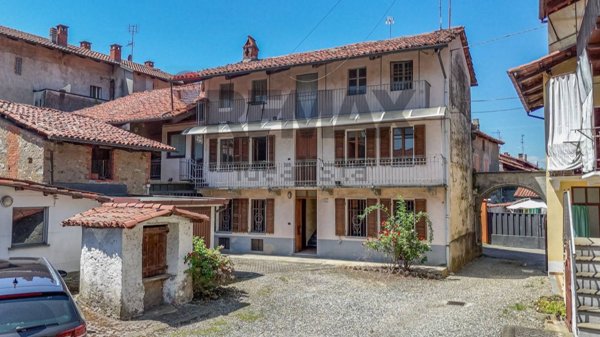 casa semindipendente in vendita a Zimone