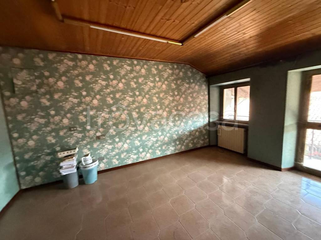 casa indipendente in vendita a Zimone