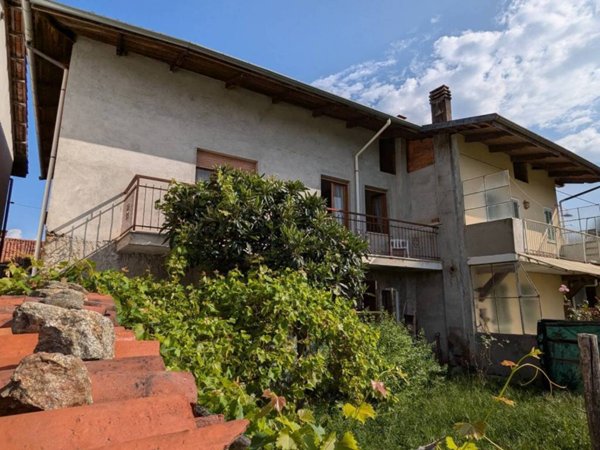 casa indipendente in vendita a Zubiena
