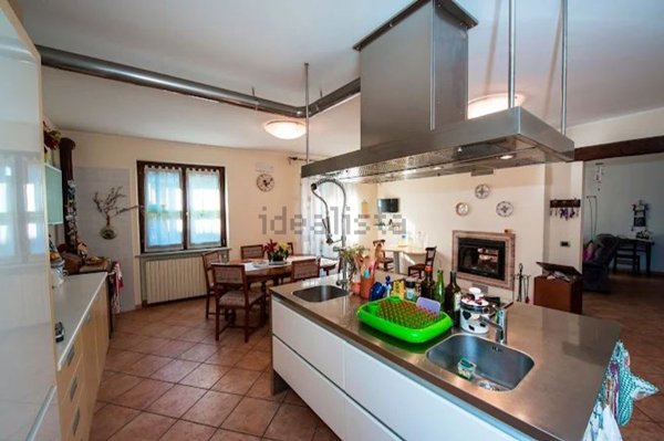 casa indipendente in vendita a Zubiena