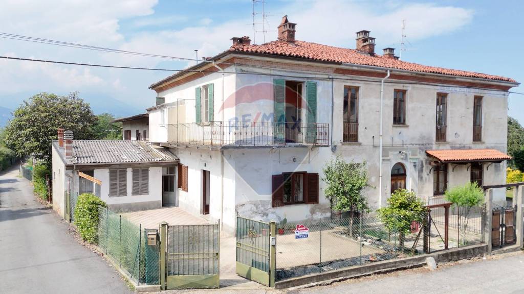 casa indipendente in vendita a Zubiena