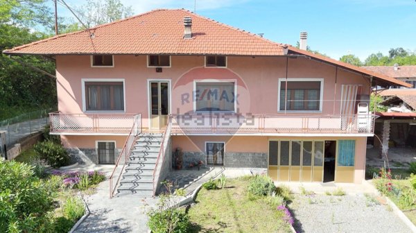 casa indipendente in vendita a Zubiena