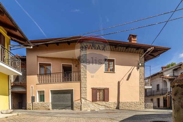 casa indipendente in vendita a Zubiena