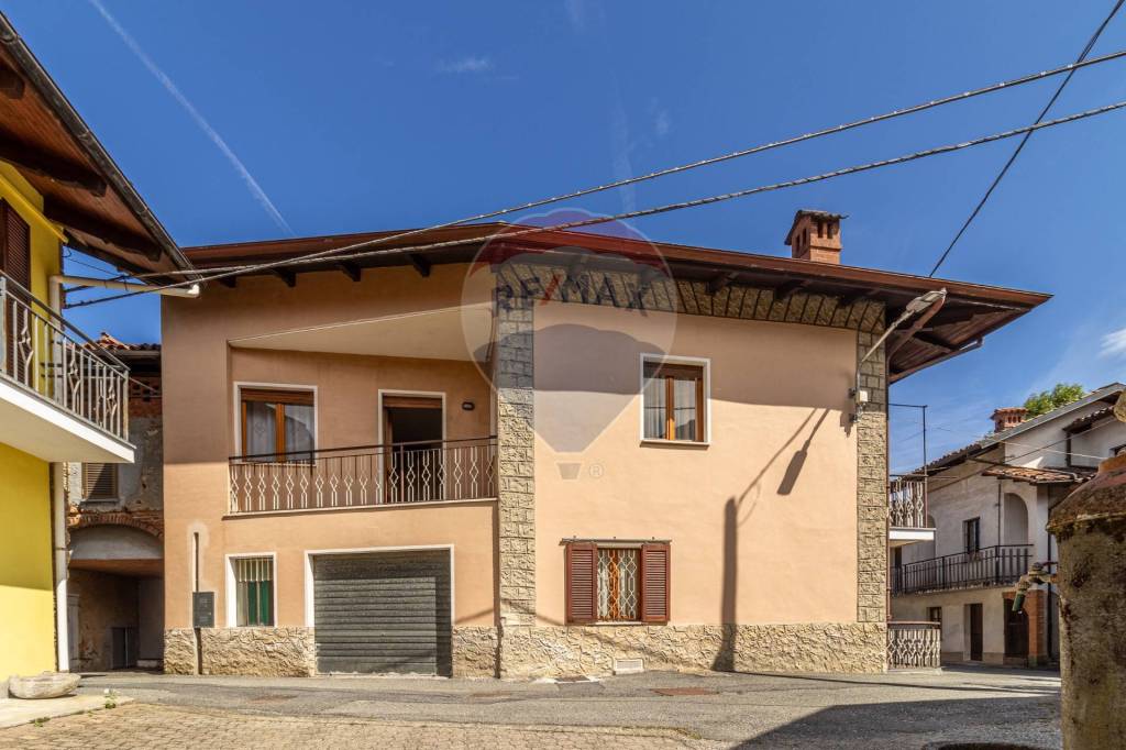 casa indipendente in vendita a Zubiena