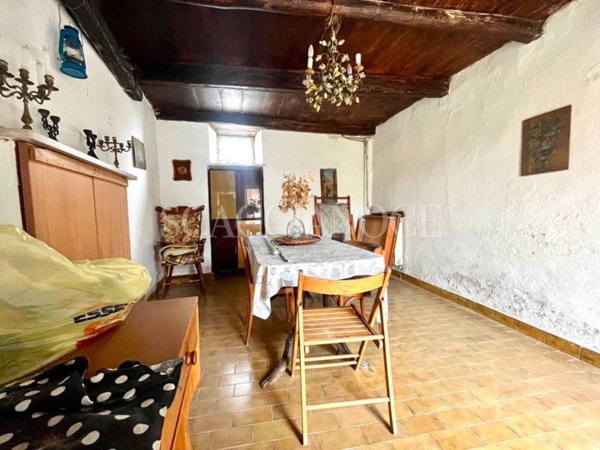 casa indipendente in vendita a Zubiena