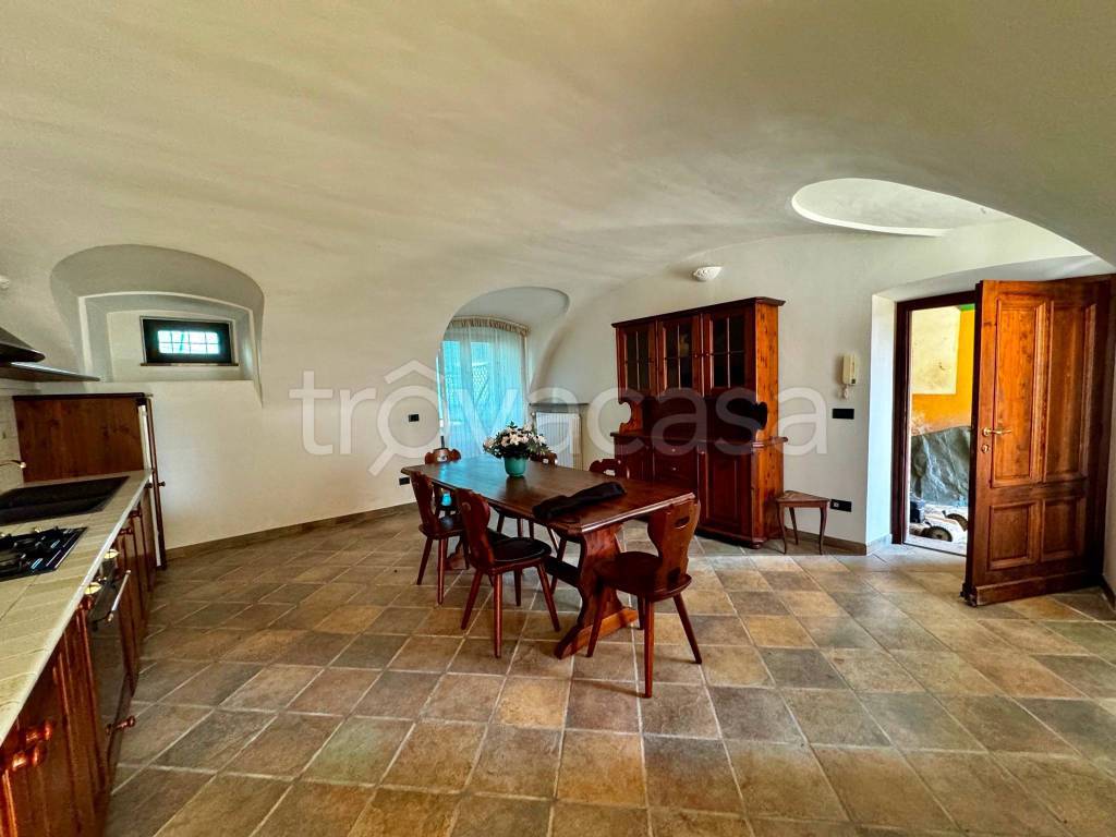 casa indipendente in vendita a Zubiena