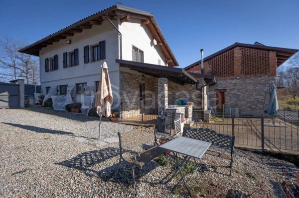 casa indipendente in vendita a Zubiena