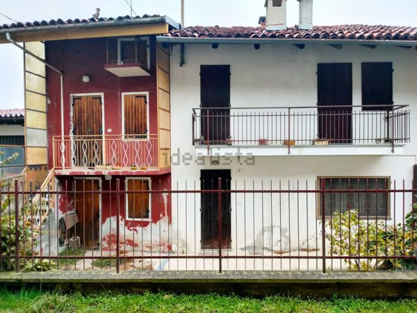 casa indipendente in vendita a Zubiena