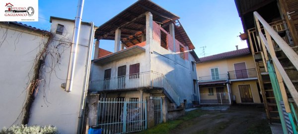 casa indipendente in vendita a Zubiena