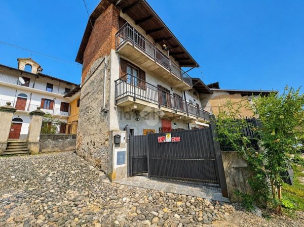 casa semindipendente in vendita a Zubiena