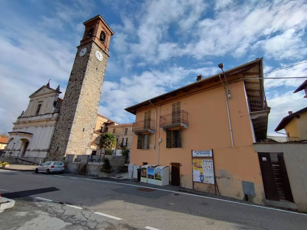 casa indipendente in vendita a Zumaglia