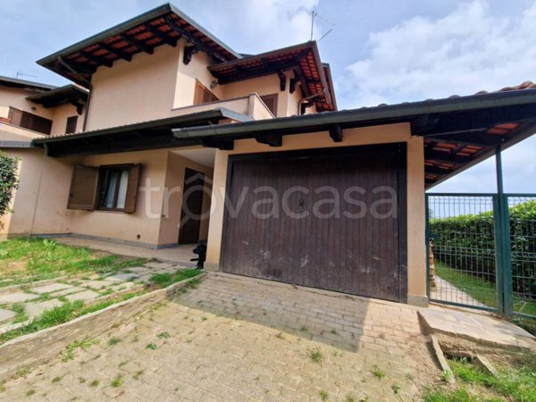 casa indipendente in vendita a Zumaglia