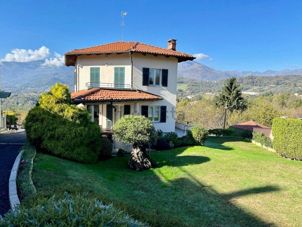 casa indipendente in vendita a Zumaglia