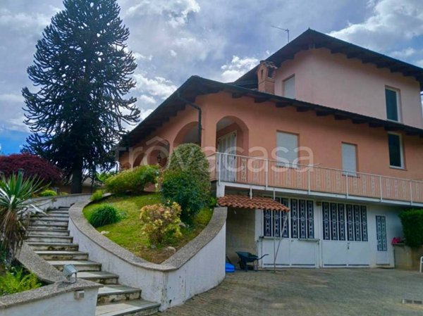 casa indipendente in vendita a Zumaglia