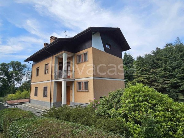 casa indipendente in vendita a Zumaglia in zona Uberti