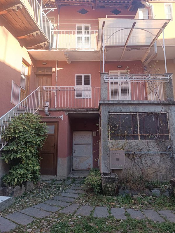 casa indipendente in vendita a Zumaglia in zona Bona