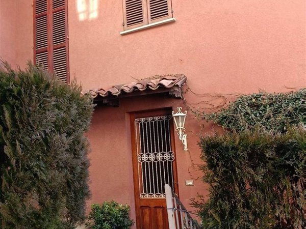 casa indipendente in vendita a Zumaglia