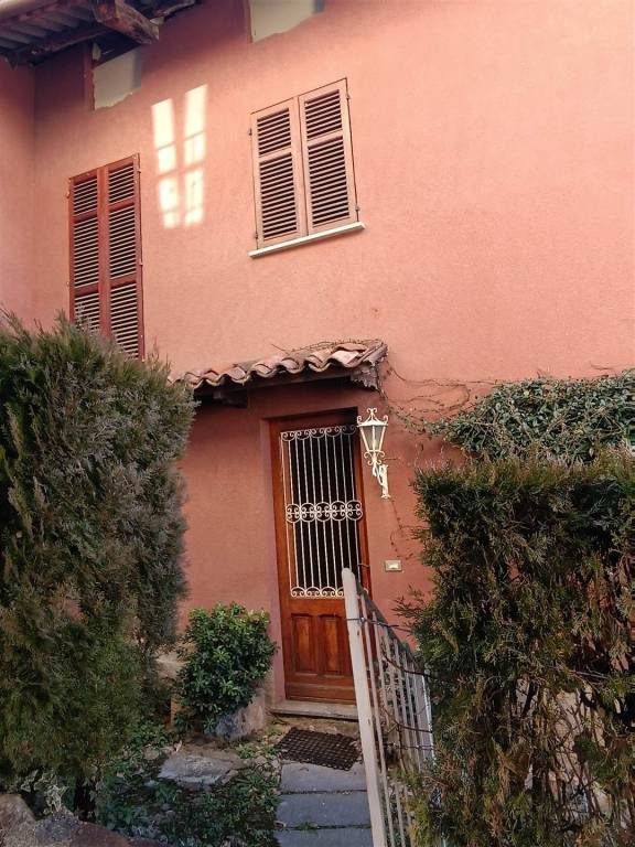 casa indipendente in vendita a Zumaglia