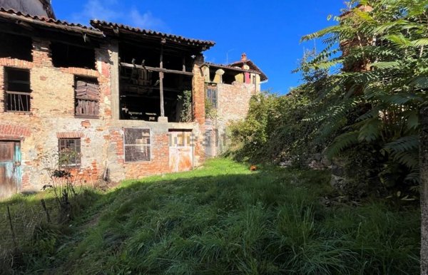 casa indipendente in vendita a Zumaglia in zona Bona