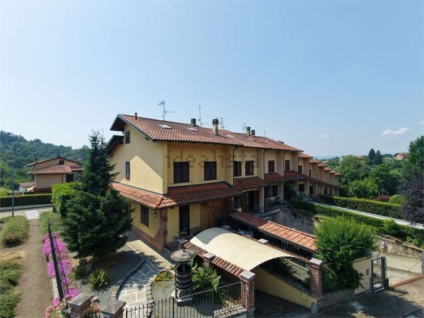 casa indipendente in vendita a Zumaglia in zona Uberti