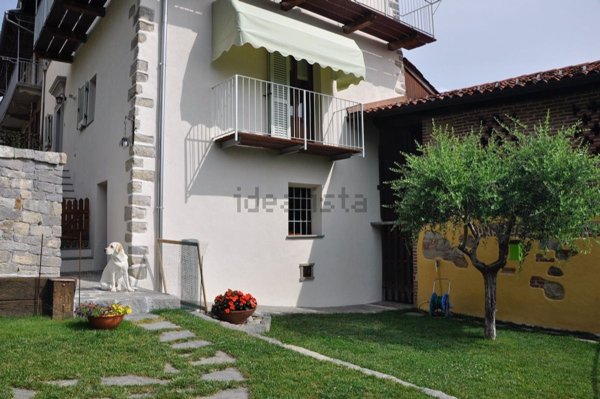casa indipendente in vendita a Zumaglia in zona Uberti