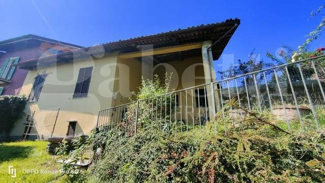 casa indipendente in vendita a Zumaglia in zona Uberti