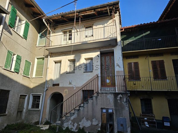 casa indipendente in vendita a Zumaglia in zona Uberti