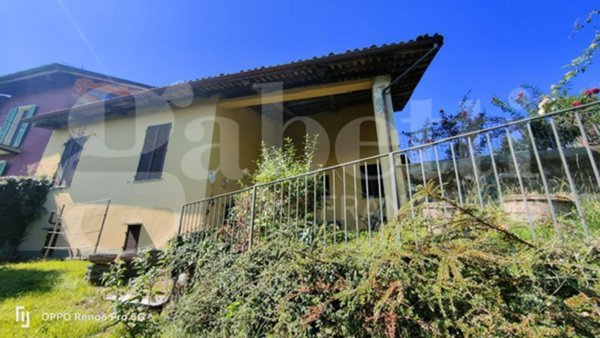 casa indipendente in vendita a Zumaglia in zona Uberti