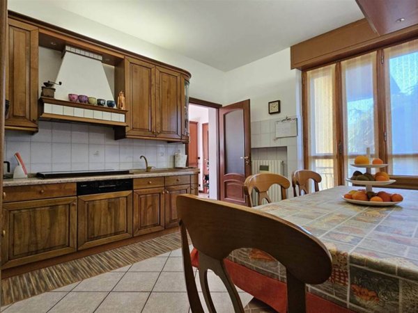 appartamento in vendita a Lessona in zona Castello