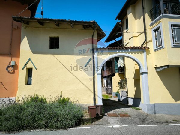 appartamento in vendita a Lessona in zona Castello