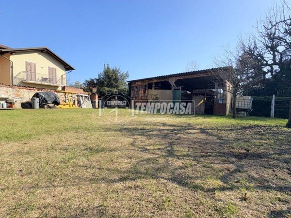 casa indipendente in vendita a Lessona